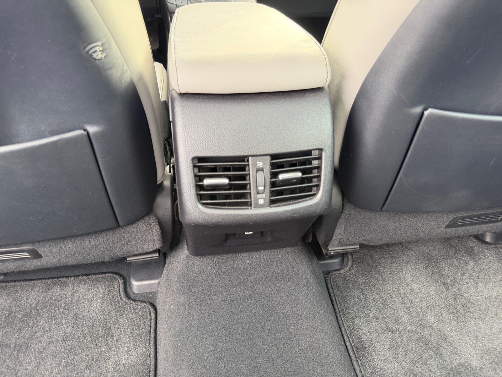 Used 2016 Lexus ES 350 w/ Luxury Package w/Wood Trim FWD image 30