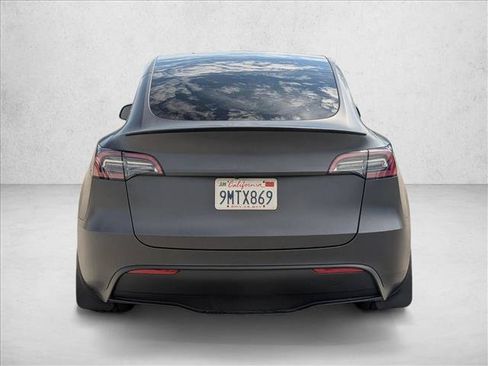 Used 2024 Tesla Model Y Performance AWD/4WD image 7