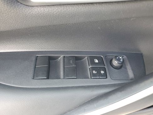 Used 2021 Toyota Corolla SE image 19