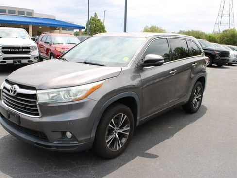 Used 2016 Toyota Highlander XLE FWD image 20