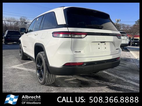 New 2025 Jeep Grand Cherokee Limited w/ Luxury Tech Group II AWD/4WD image 3