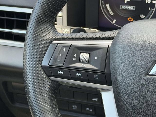 Used 2024 Mitsubishi Outlander SE AWD/4WD image 22