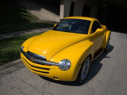 Used 2004 Chevrolet SSR w/ Preferred Equipment Group