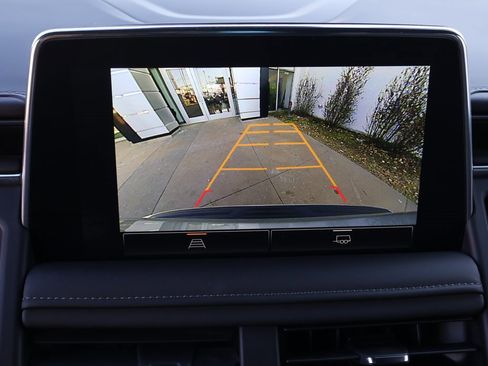 Certified 2024 GMC Yukon XL SLE w/ Gmc Pro Safety Plus Package image 32