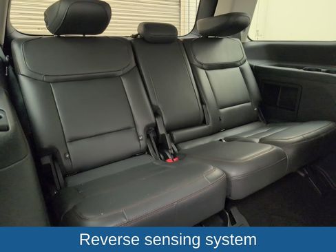 Used 2025 Ford Expedition Active RWD image 17