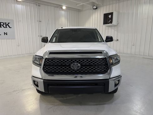 Used 2018 Toyota Tundra SR5 image 8