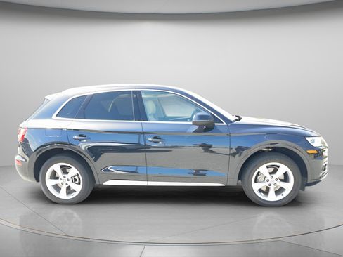 Used 2020 Audi Q5 Prestige image 8