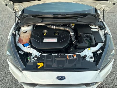 Used 2017 Ford Focus RS image 9