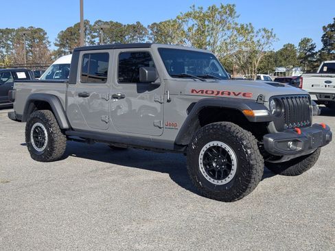 Used 2021 Jeep Gladiator Mojave image 3