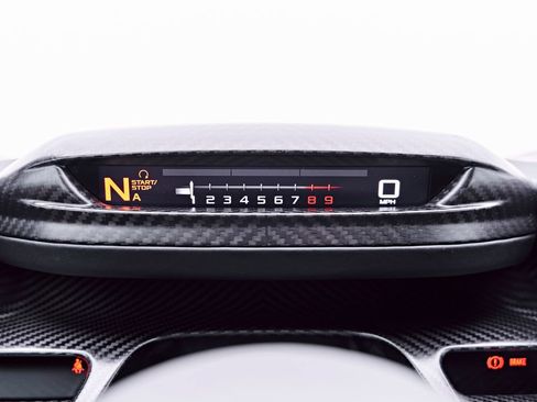 Used 2019 McLaren Senna RWD image 81
