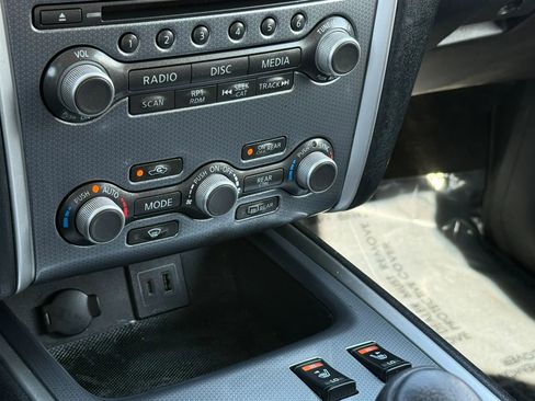 Used 2020 Nissan Pathfinder SL AWD/4WD image 38