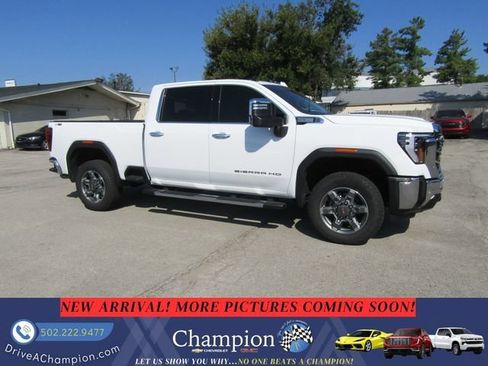 Used 2026 GMC Sierra 2500 SLT AWD/4WD image 3