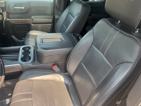 Used 2019 Chevrolet Silverado 1500 High Country w/ High Country Premium Package AWD/4WD image 6