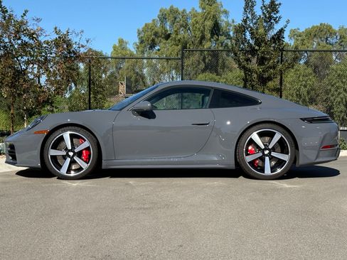 Used 2025 Porsche 911 Carrera S image 2