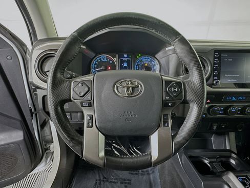Used 2022 Toyota Tacoma SR5 image 15