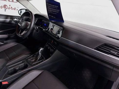 Used 2023 Volkswagen Jetta SE FWD image 33