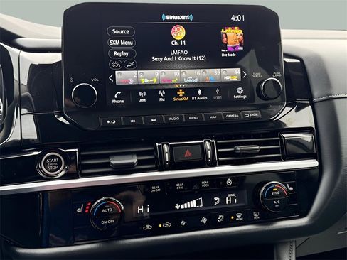 Used 2024 Nissan Pathfinder SL image 13