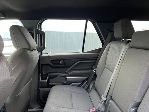 Used 2025 Toyota 4Runner SR5 image 39