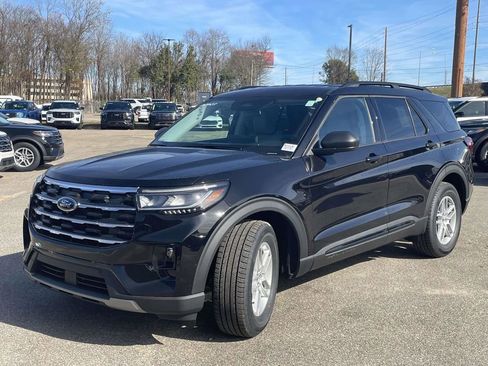 New 2026 Ford Explorer Active w/ Active Comfort Package RWD image 7