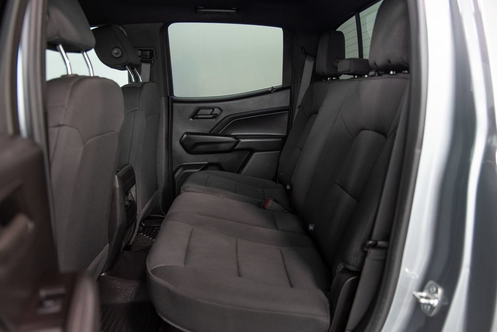 Used 2024 Chevrolet Colorado Trail Boss w/ Technology Package AWD/4WD image 9