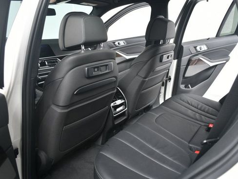 Used 2019 BMW X5 xDrive40i w/ M Sport Package image 33