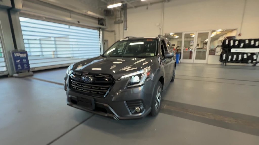 Used 2023 Subaru Forester Premium AWD/4WD image 6
