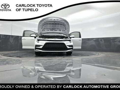 Used 2025 Toyota Corolla SE FWD image 50