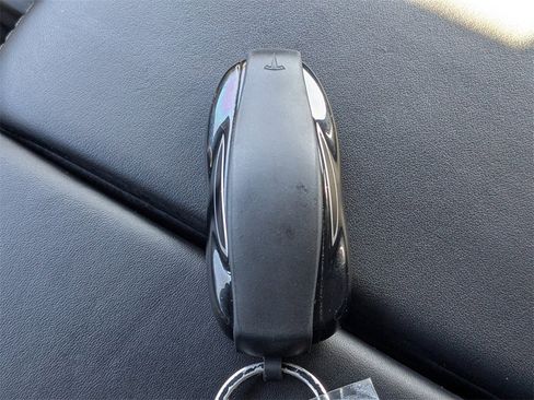 Used 2017 Tesla Model S 75 image 30