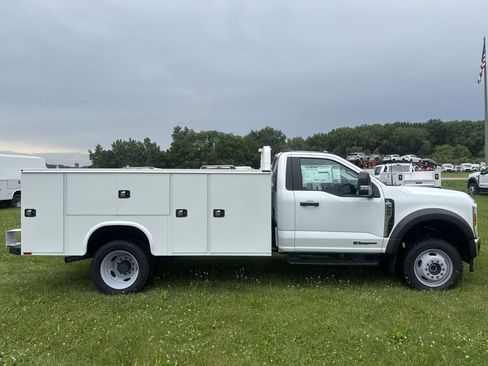 New 2024 Ford F450 XL image 5