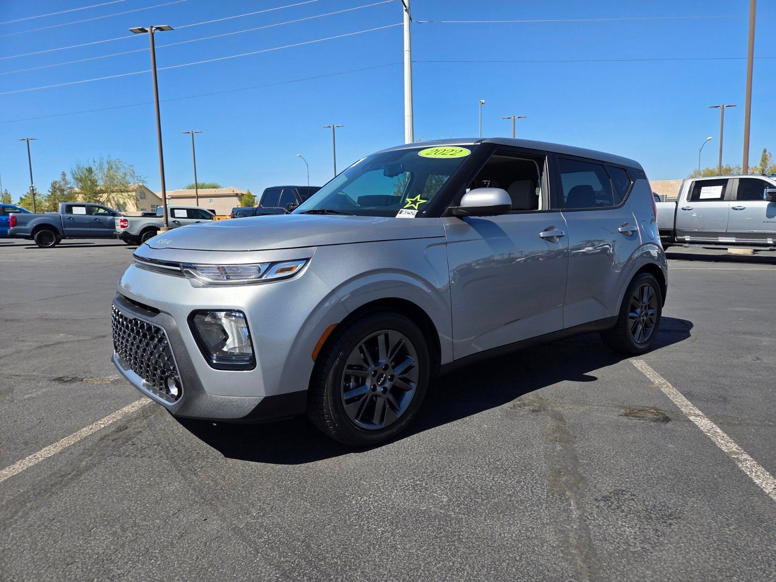 Used 2022 Kia Soul EX FWD image 2