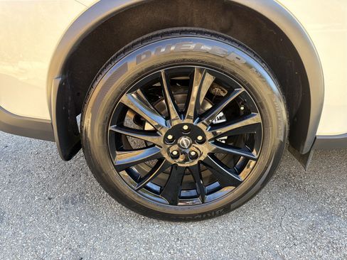 Used 2024 Nissan Murano SV w/ SV Midnight Edition Package image 17