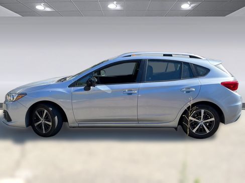 Used 2020 Subaru Impreza 2.0i Premium w/ Popular Package #2 AWD/4WD image 2