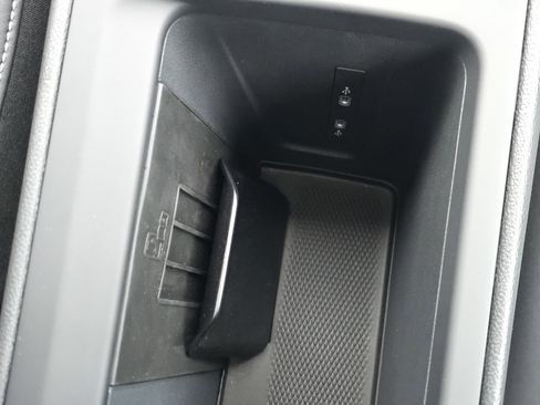 New 2026 Volkswagen Tiguan SE AWD/4WD image 26