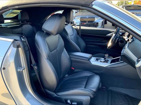 Used 2023 BMW 430i Convertible image 8