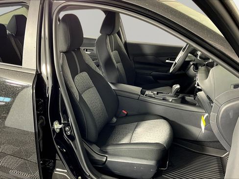 New 2026 Nissan Sentra SV FWD image 19