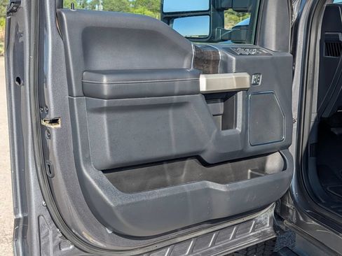 Certified 2022 Ford F250 Lariat w/ Lariat Ultimate Package AWD/4WD image 24