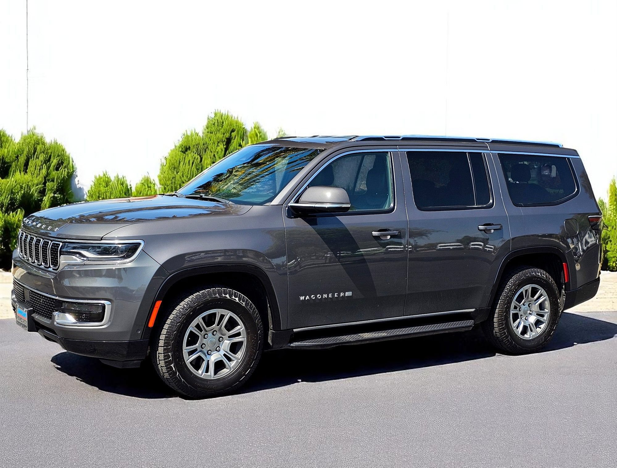 Used 2022 Jeep Wagoneer Series I AWD/4WD image 1