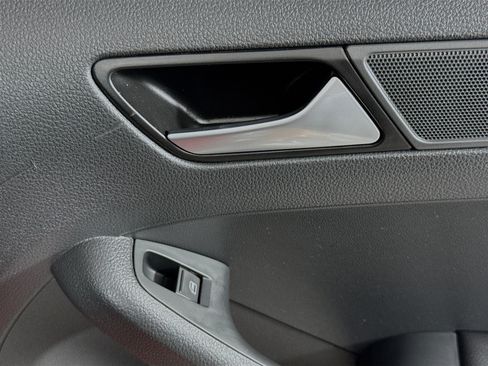 Used 2017 Volkswagen Jetta S FWD image 28