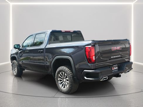 Used 2023 GMC Sierra 1500 AT4 w/ AT4 Premium Package AWD/4WD image 4