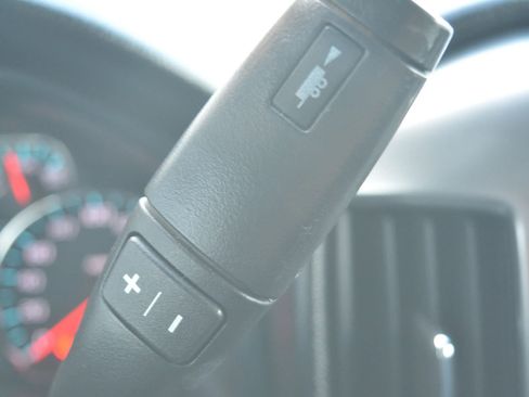 Used 2018 Chevrolet Silverado 1500 LT image 17