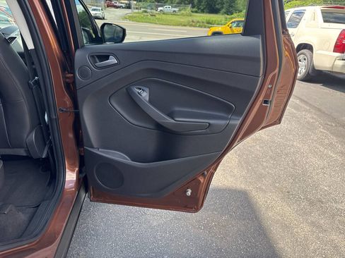 Used 2017 Ford Escape Titanium AWD/4WD image 21