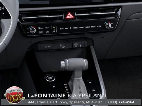 New 2025 Kia Niro EX image 23