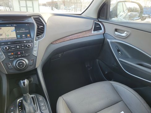 Used 2017 Hyundai Santa Fe Limited image 13