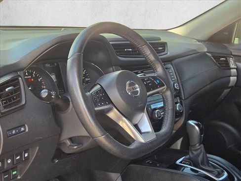 Used 2019 Nissan Rogue SL FWD image 10