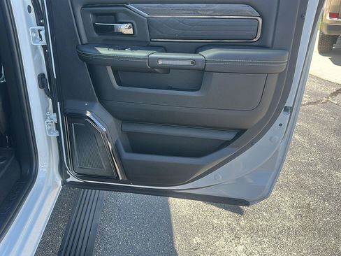 Used 2026 RAM 3500 Limited AWD/4WD image 26