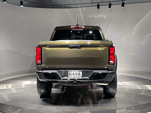 Used 2025 Chevrolet Colorado ZR2 w/ Technology Package image 13