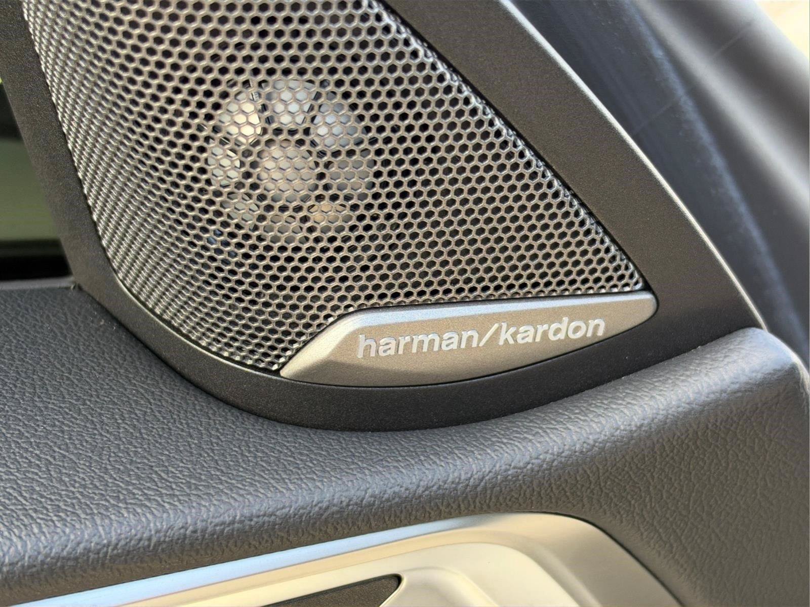 Used 2027 BMW M4 xDrive Competition AWD/4WD image 19