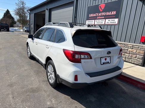 Used 2017 Subaru Outback 2.5i Premium AWD/4WD image 3