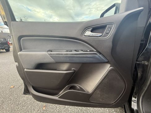 Used 2015 Chevrolet Colorado Z71 image 24