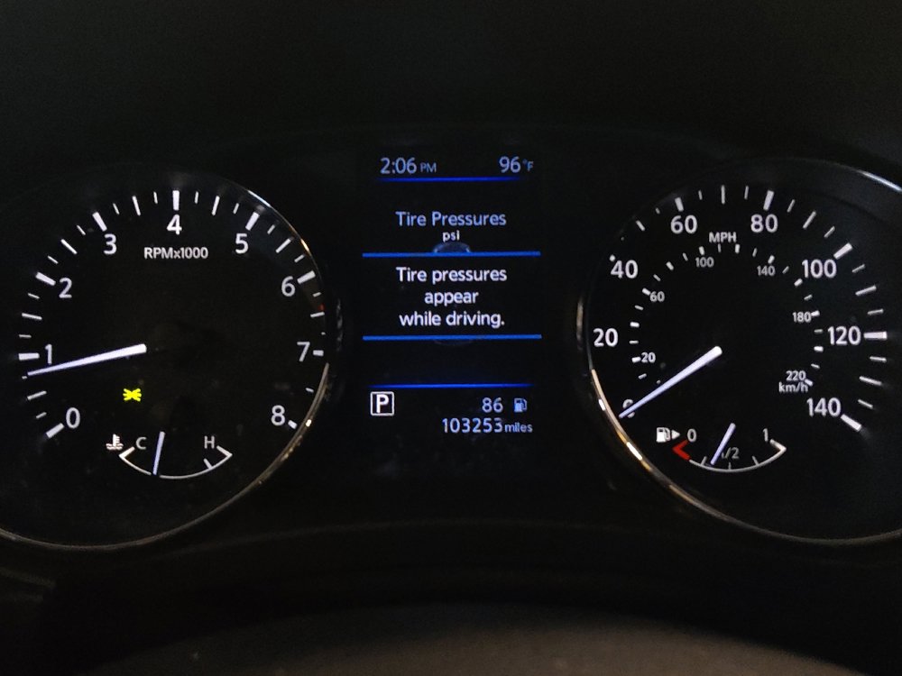 Used 2020 Nissan Rogue SV FWD image 23